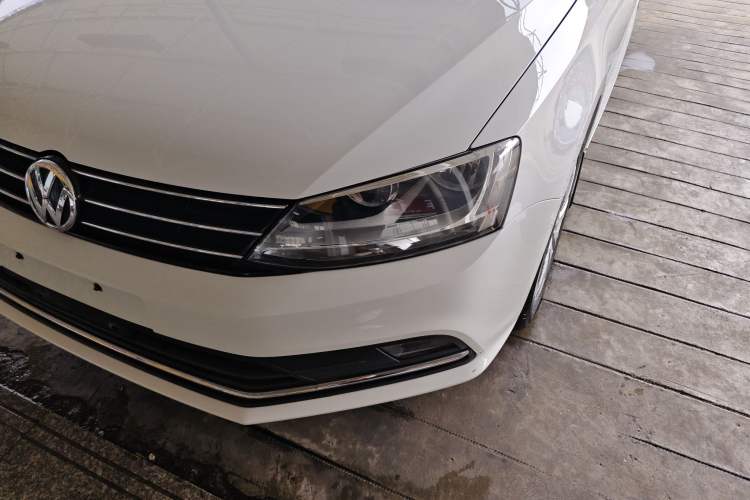 Used Volkswagen Sagitar 2015 1.6L Manual Comfort Model