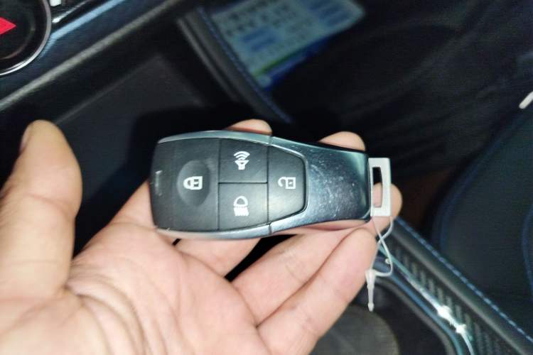 Used  BJ40 2020 2.0T Automatic Four-Wheel Drive Urban Hunter Edition Chivalrous Type
