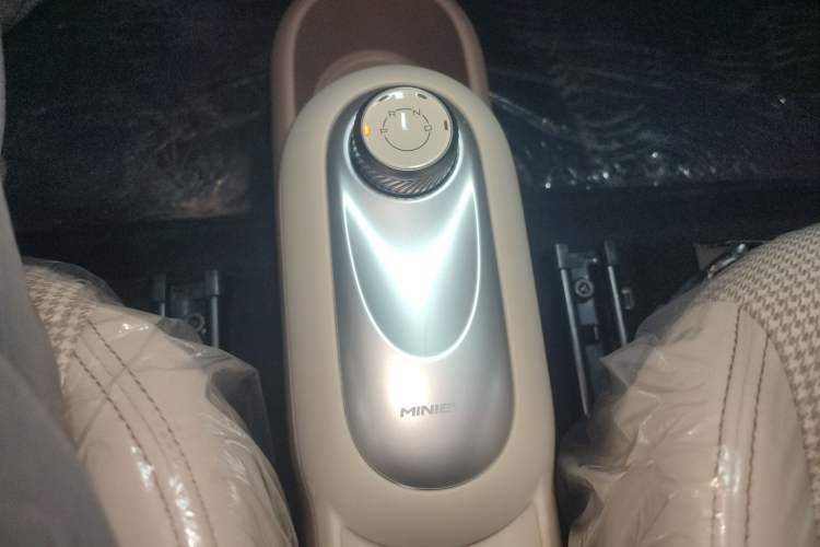 Used Wuling Hongguang MINIEV 2025 Four-Door Version Zhenxiang+ Edition
