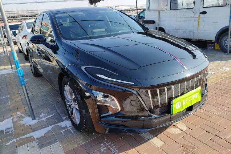 Used Hongqi E-QM5 2024 610 km PLUS
