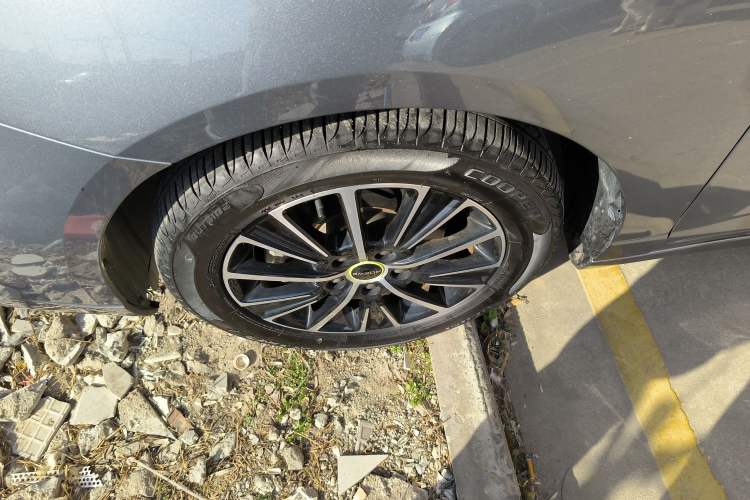 Used Roewe i5 2021 1.5L CVT Diamond Edition
