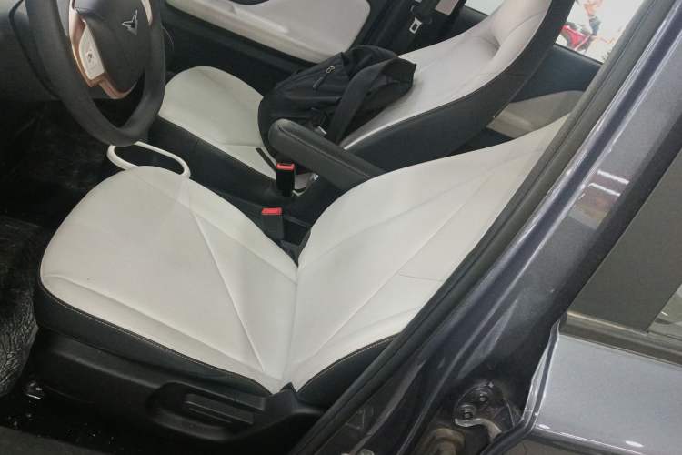 Used Cowin October 2025 Mate 410 km Surfing Edition
