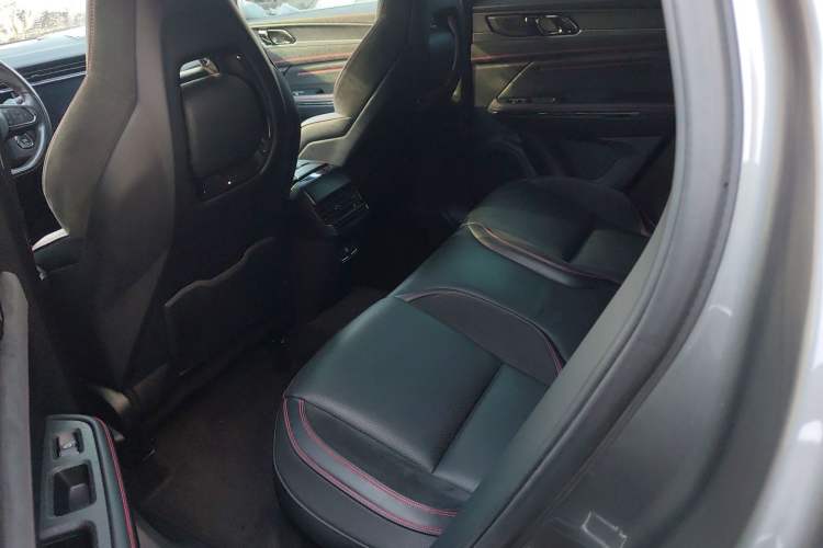 Used Lynk & Co 05 2020 2.0TD Four-Wheel Drive HypeHalo