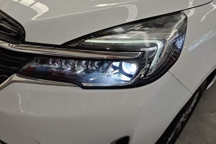 Used Buick GL8 2020 Land Business Class 652T Luxury Model
