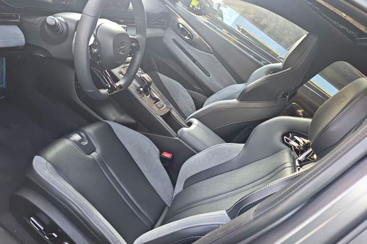 Used GAC Trumpchi EMPOW 2024 400T Automatic Yingbao R MAX Edition