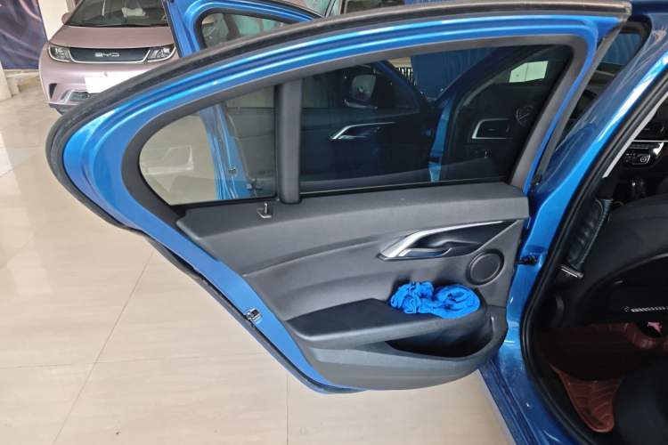 Used BMW 1 Series 2017 120i Design Package Model
