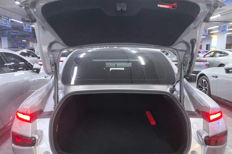 Used XPeng P7 2022 670N+