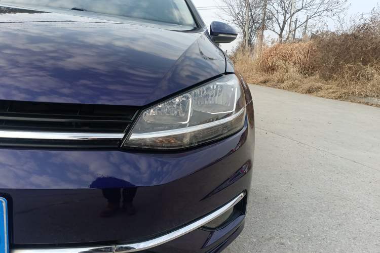 Used Volkswagen Golf 2018 230TSI Automatic Luxury Version
