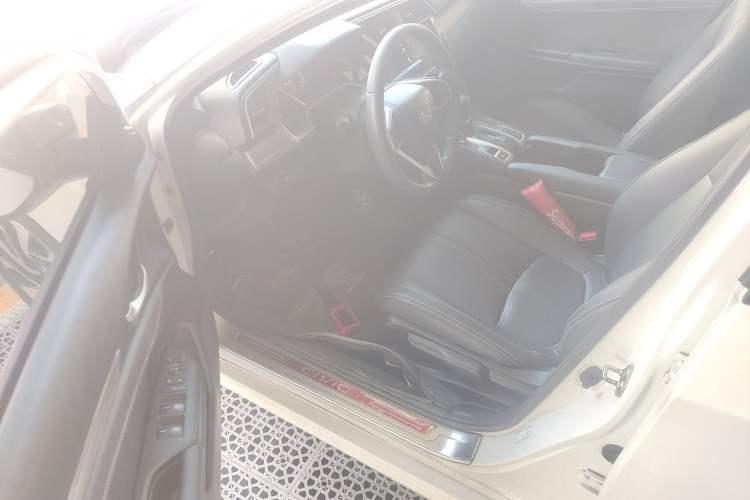 Used Honda Civic 2016 220TURBO CVT Luxury Edition
