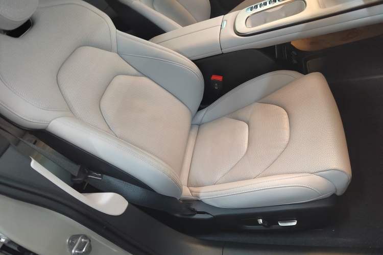 Used  SU7 2024 Four-Wheel Drive Ultra-Long Range Advanced Intelligent Driving Max Edition
