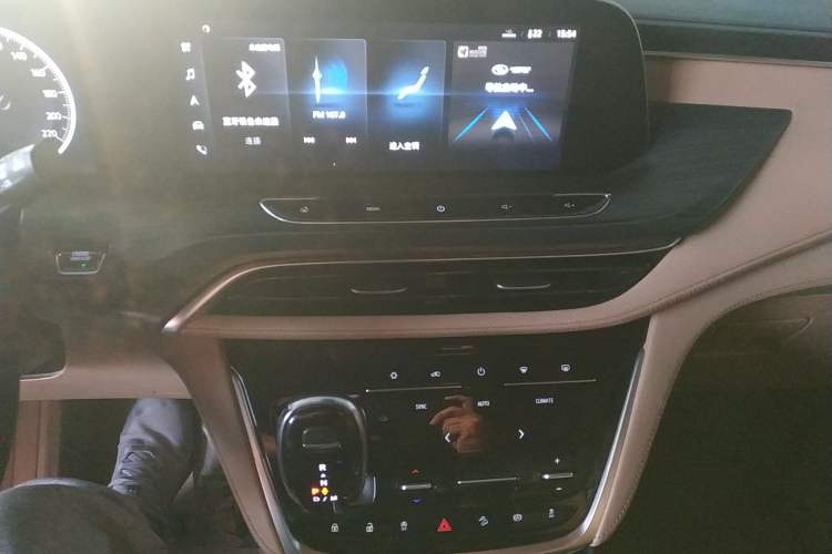 Used Buick GL8 2021 ES Land Cruiser 653T Luxury Edition
