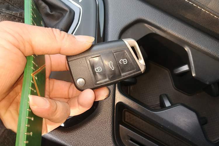 Used Volkswagen Tiguan L 2019 330TSI Automatic Two-Wheel Drive Smart Luxury Version China V Emission Standard