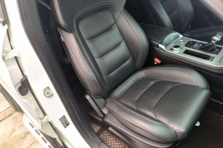 Used JETOUR X70 Coupe 2020 1.6T DCT CoolFuel 7-seater
