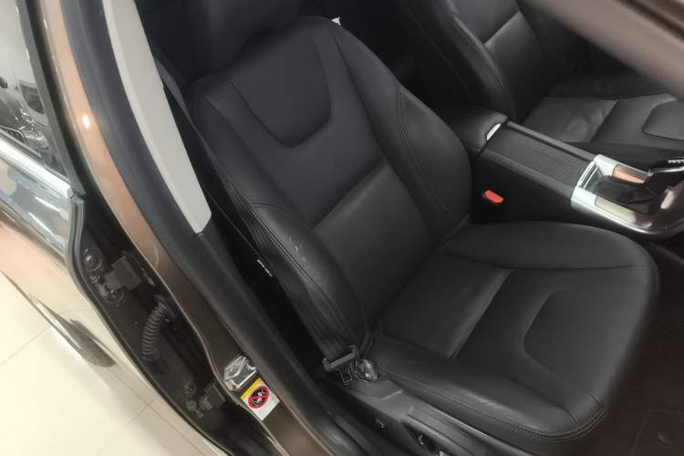 Used Volvo XC60 2017 T5 Smart Upgrade Edition
