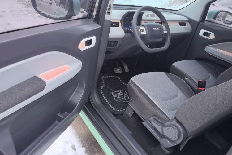 Used Chery QQ Ice Cream 2022 170km Sundae Phosphate Lithium-Ion