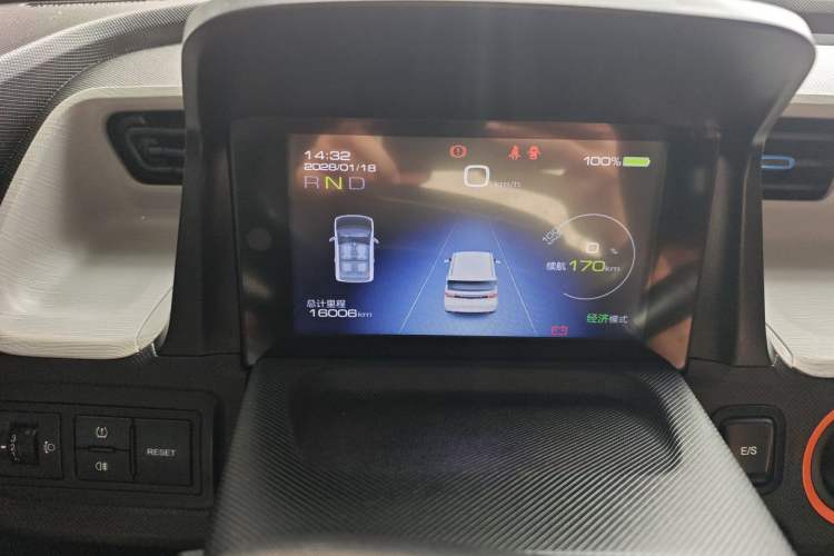 Used Wuling Hongguang MINIEV 2022 Macaron Premium Model – Lithium Ternary Battery
