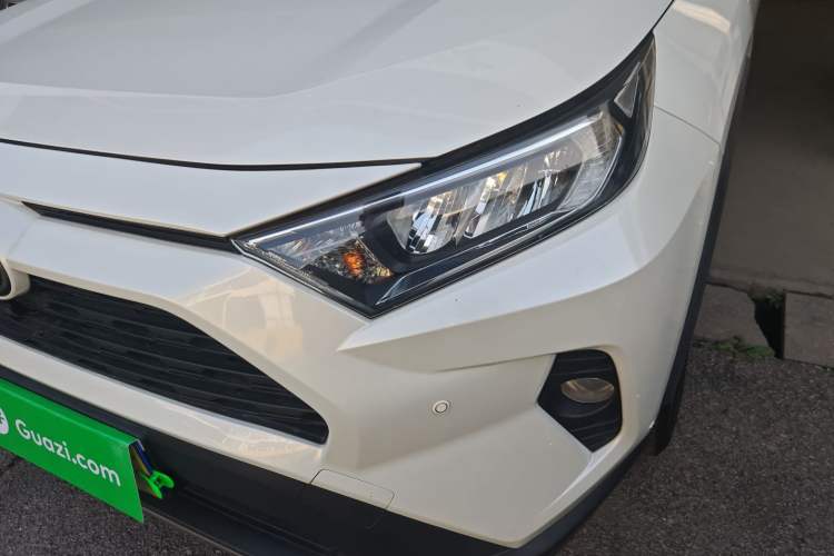 Used Toyota RAV4 2020 2.0L CVT 4x4 Trend Edition
