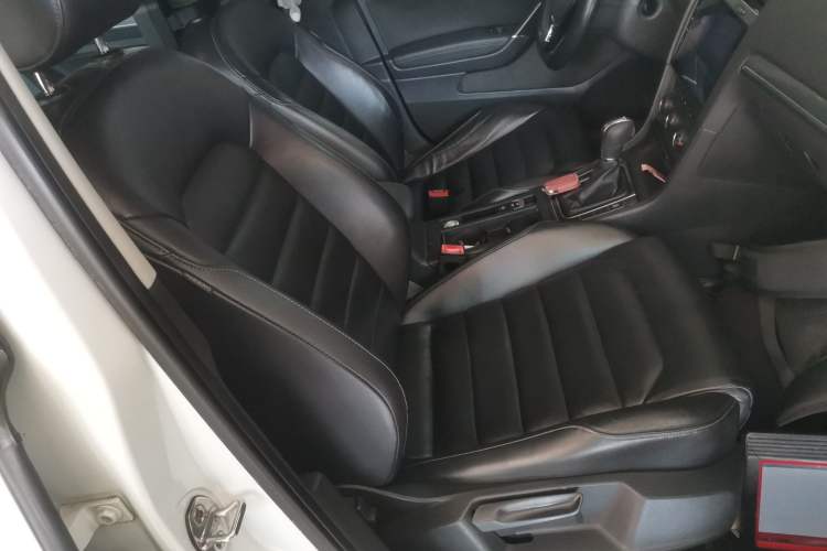 Used Volkswagen Golf 2015 1.4TSI Automatic Luxury Model