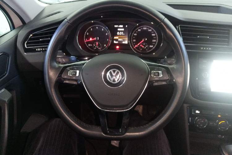 Used Volkswagen Tiguan L 2018 Revised Version 330TSI Automatic Two-Wheel Drive Comfort Edition
