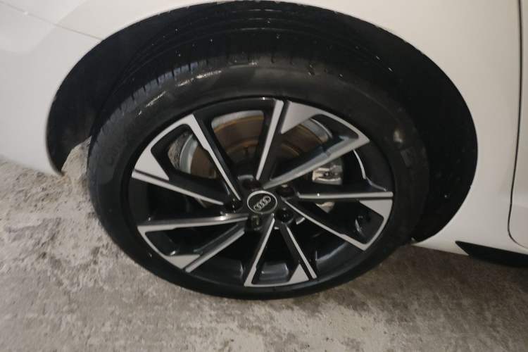 Used Audi A4L 2022 40 TFSI Luxury Dynamic Model