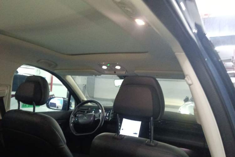 Used Nio ES8 2020 580 km Signature Edition 7-Seater Version
