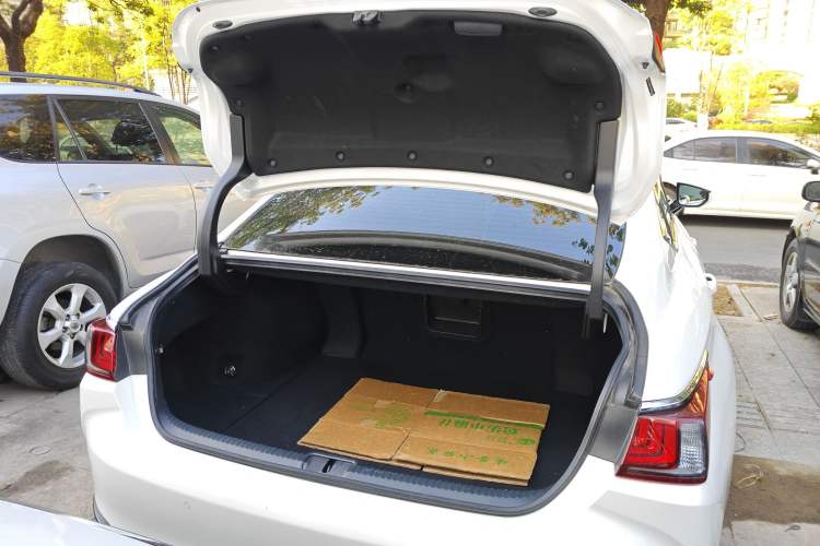 Used Lexus ES 2020 200 Excellence Edition