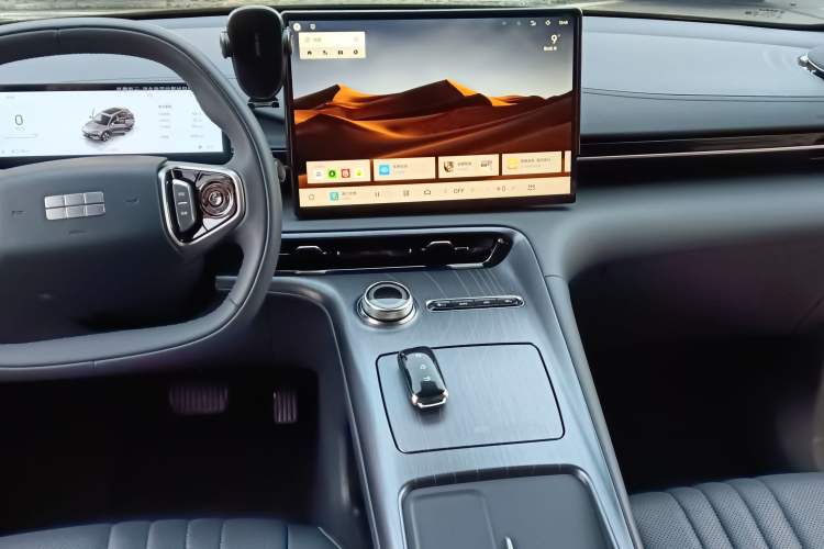 Used  E5 2024 530km Long-Range Version
