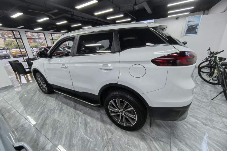 Used Geely Auto Emgrand X7 Sport 2021 Million Edition 1.8TD DCT Two-Wheel Drive Comfort Model
