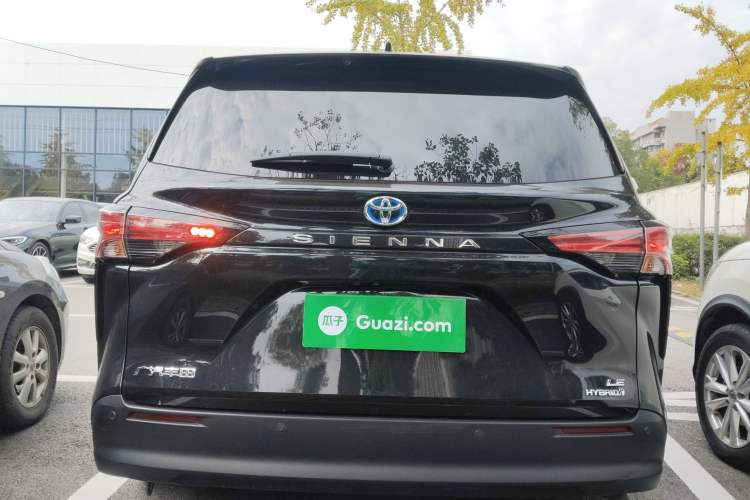 Used Toyota Sienna 2023 2.5L Hybrid Comfort Edition