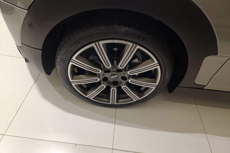 Used  Clubman 2023 Refresh 1.5T COOPER Connoisseur
