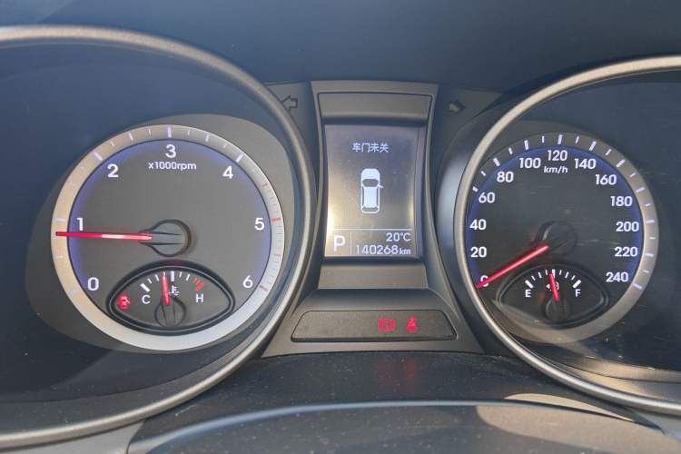 Used Hyundai Grand SantaFe 2015 2.2T 7-Seater Two-Wheel-Drive Zhi Ling Limited Edition