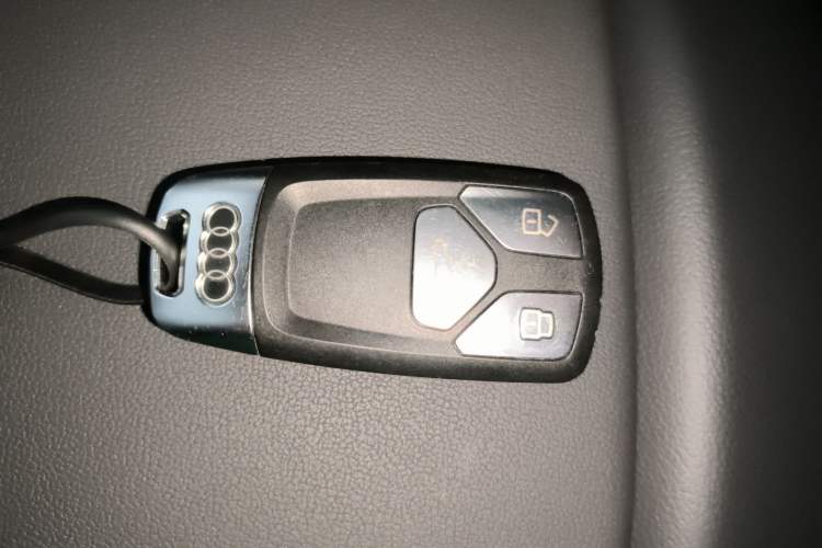 Used Audi A4L 2022 40 TFSI Luxury Dynamic Model
