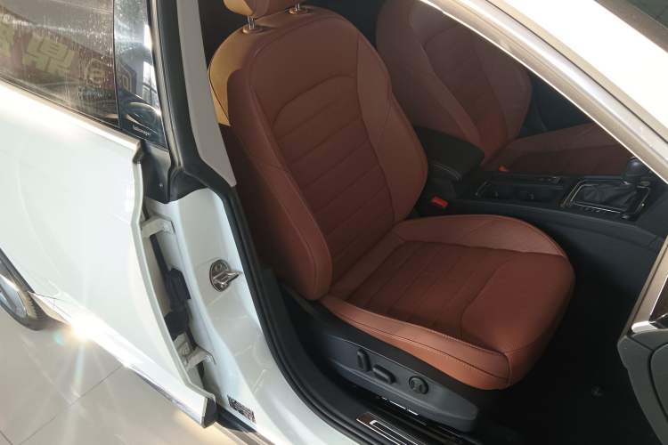 Used Volkswagen FAW-Volkswagen CC 2021 Estate Car 380TSI Vizion Edition
