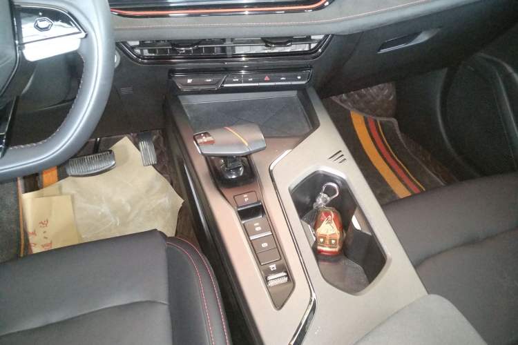 Used Oshan X5 PLUS 2023 Revised Version 1.5T DCT Navigation Edition