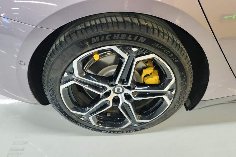 Used  SU7 2024 Four-Wheel Drive Ultra-Long Range Advanced Intelligent Driving Max Edition