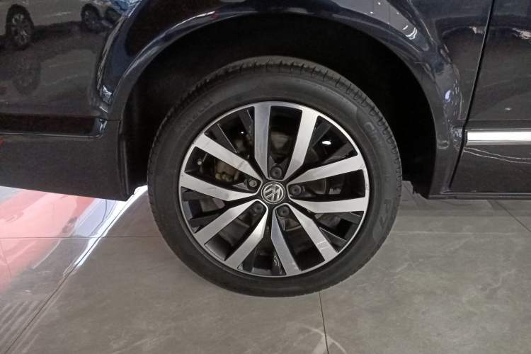 Used Volkswagen Multivan 2018 2.0 TSI 4x4 Style Edition 7 Seats
