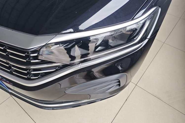 Used Volkswagen Passat 2025 Premium Version 380TSI Dragon Edition
