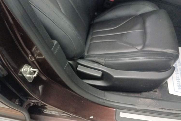 Used Geely Auto Emgrand GT 2017 2.4L Luxury Model
