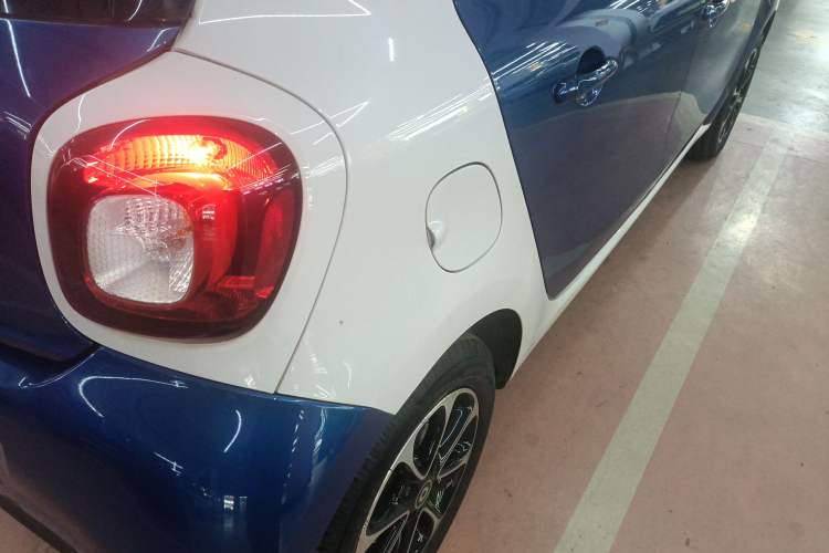 Used  forfour 2016 1.0L 52 kW Passion Edition