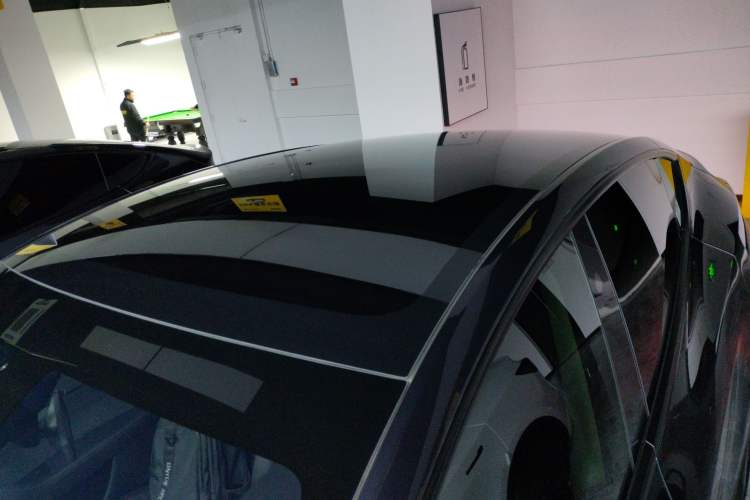 Used Tesla Model Y 2025 Long-Range All-Wheel-Drive Version
