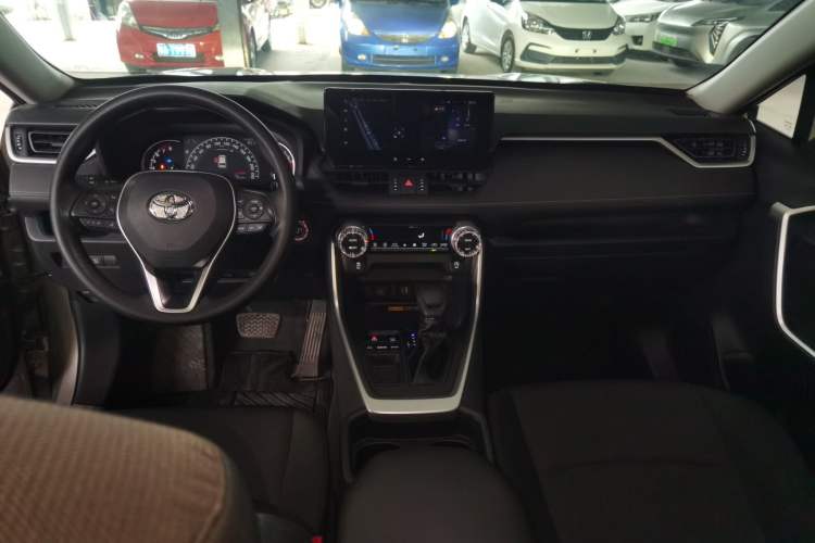 Used Toyota RAV4 2023 2.0L CVT Two-Wheel Drive Fashion Edition
