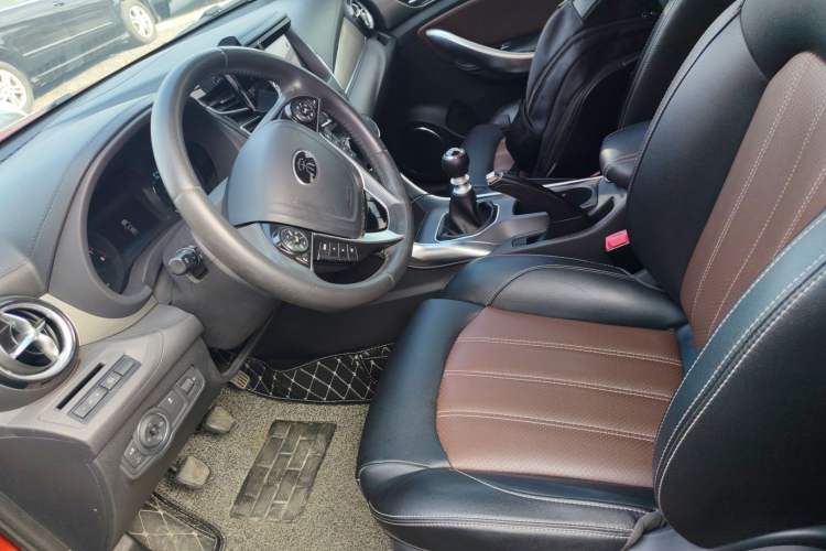 Used BYD Song 2016 GaiShi Edition 1.5TI Manual Elite Model
