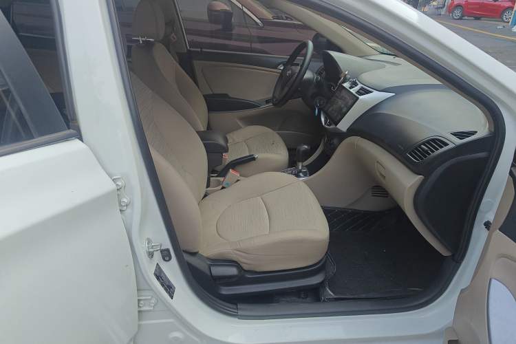 Used Hyundai Verna 2016 1.4L Automatic Smart GLS
