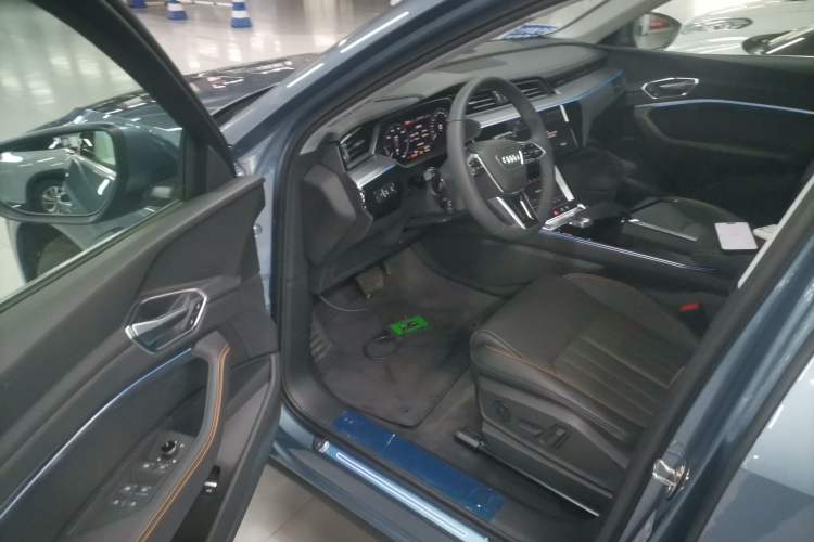 Used Audi e-tron 2021 50 quattro Luxury Edition
