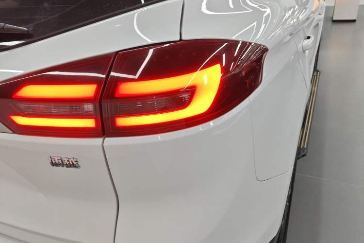 Used Geely Auto Emgrand X7 Sport 2020 1.8TD DCT Two-Wheel Drive Zhiya Model
