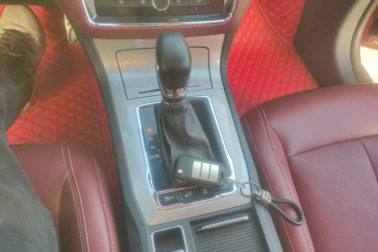 Used Roewe RX5 2016 30T Four-Wheel Drive Automatic Internet Smart Luxury Edition
