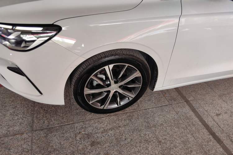 Used Geely Auto Emgrand 2022 4th Generation 1.5L CVT Flagship Model
