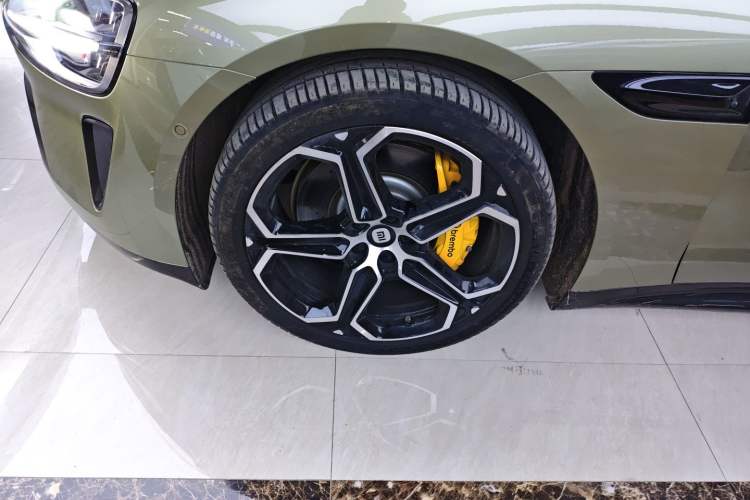 Used  SU7 2024 Rear-Drive Long-Range Intelligent Driving Version
