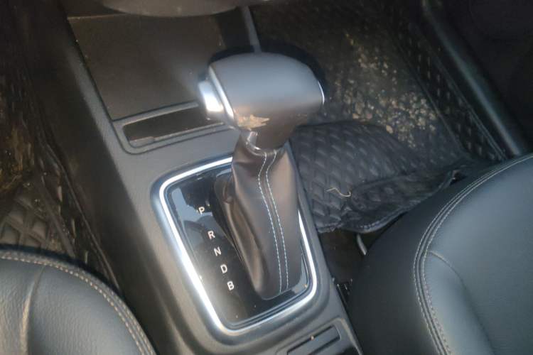 Used  300E 2017 Standard Model