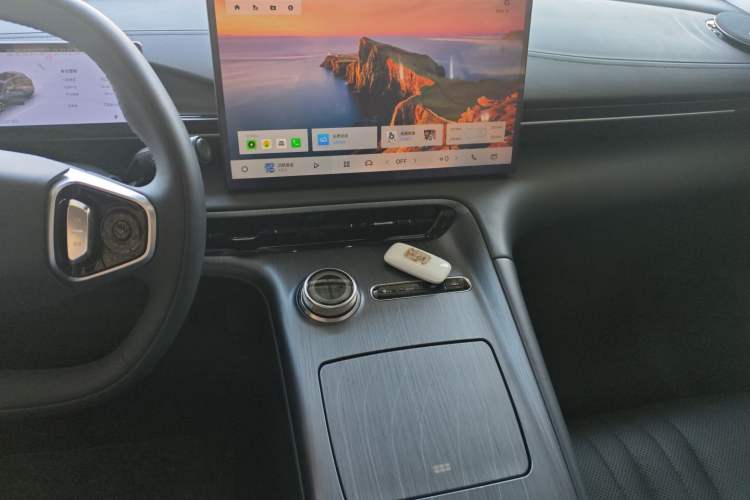 Used  E5 2024 530km Starship Edition
